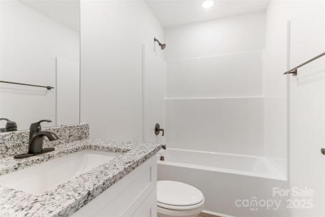 104 10th Avenue SE Hickory NC 28602