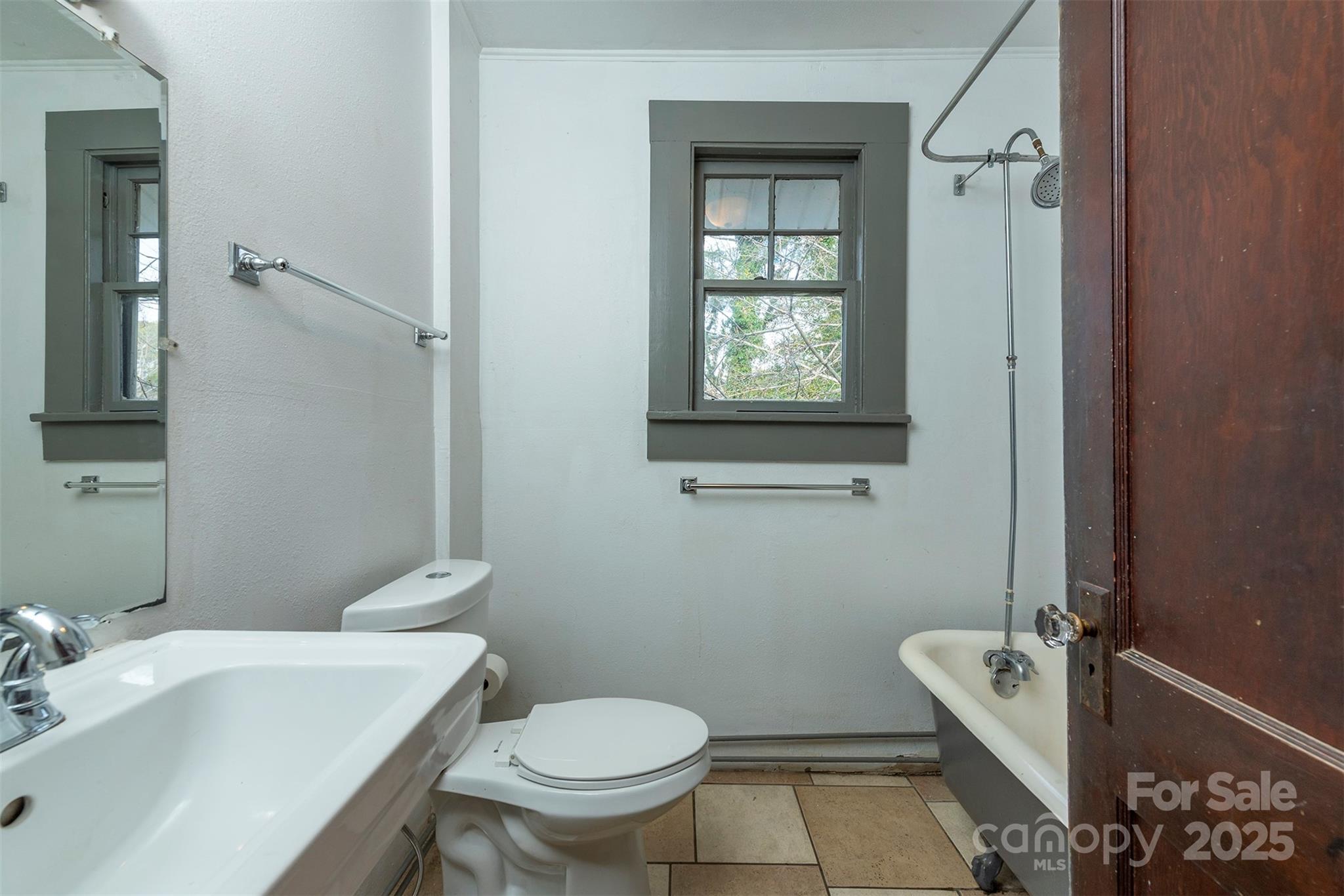76 Oakwood Street Asheville NC 28806
