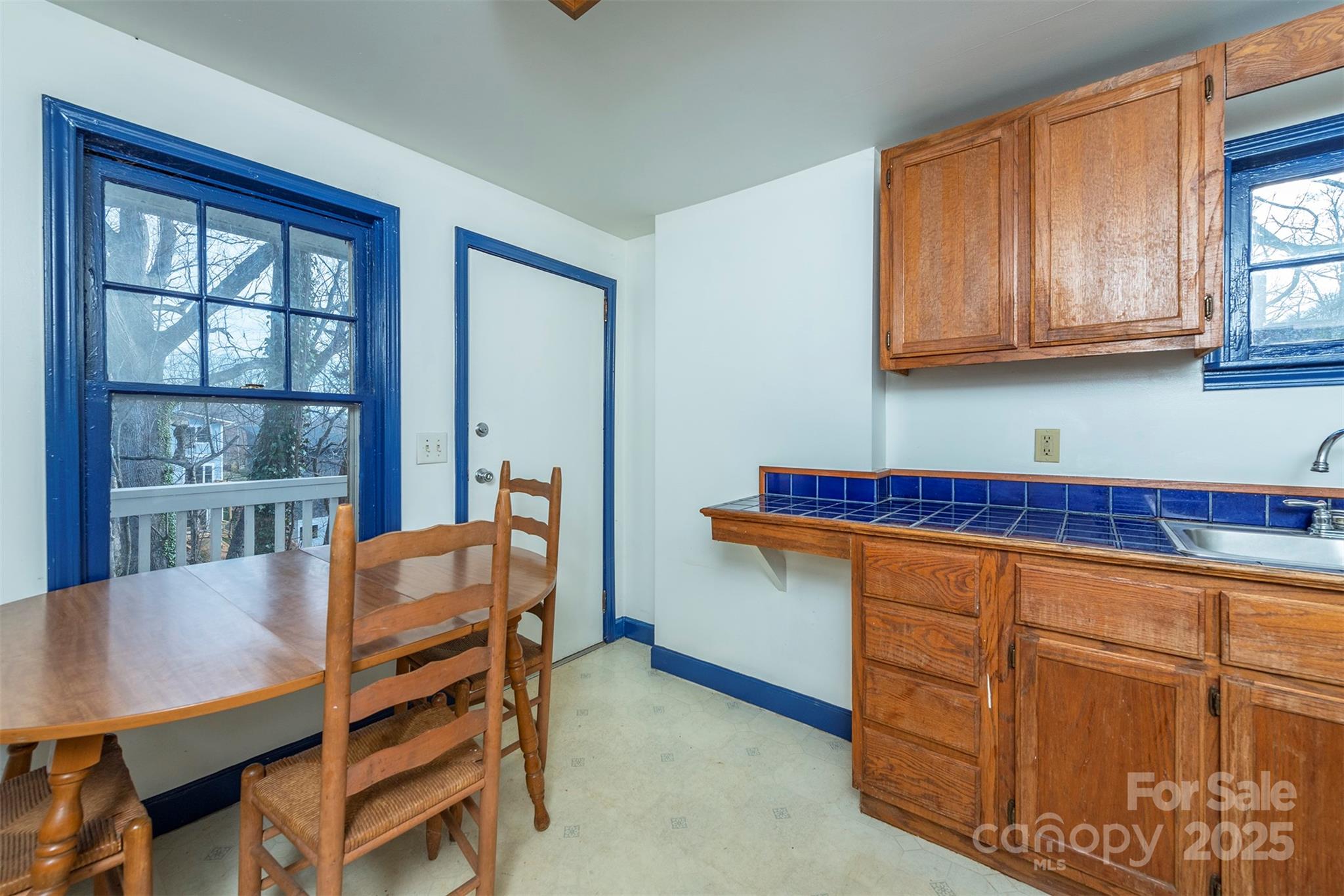 76 Oakwood Street Asheville NC 28806