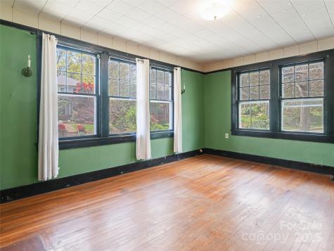 187 & 189 Pearson Drive Asheville NC 28801