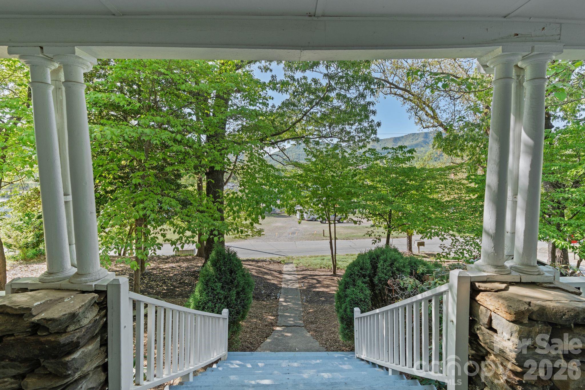 33 Vance Avenue Black Mountain NC 28711