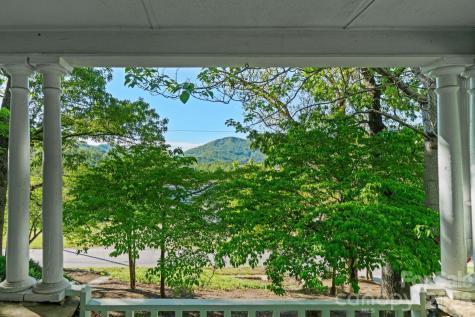 33 Vance Avenue Black Mountain NC 28711
