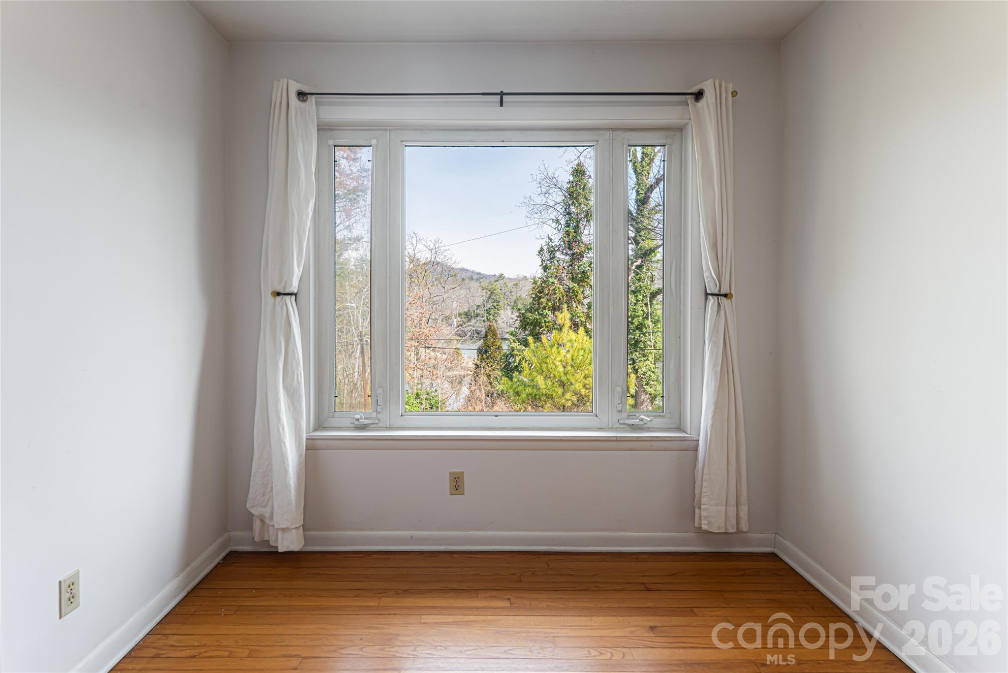 180 Lakewood Drive Asheville NC 28803