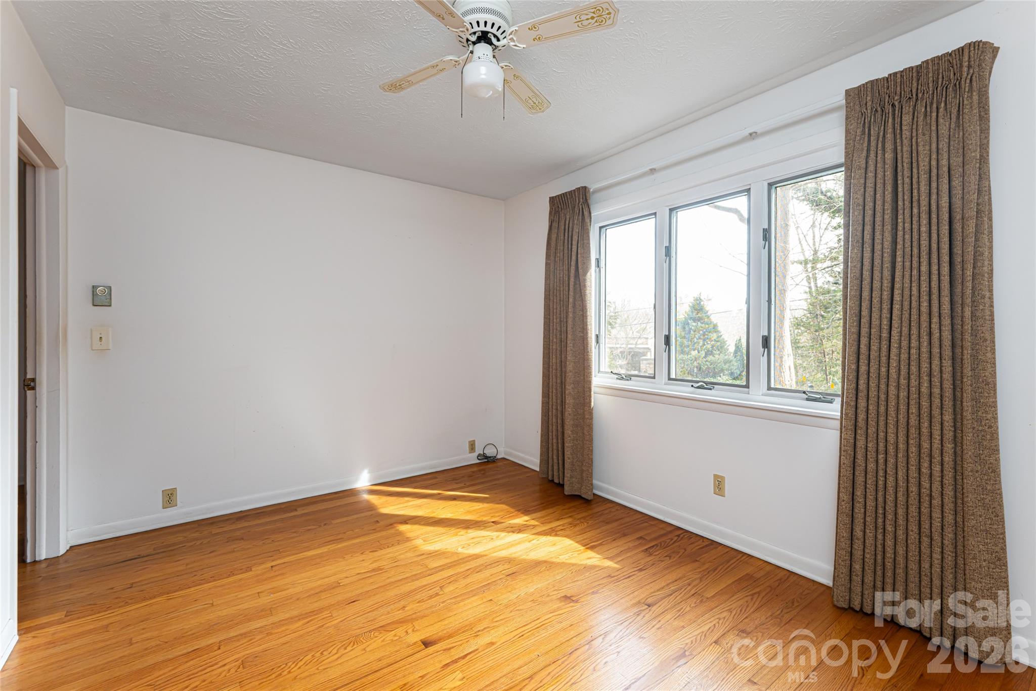180 Lakewood Drive Asheville NC 28803