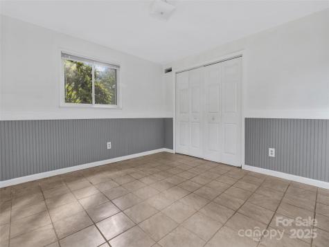 114 Elden Street Hendersonville NC 28739