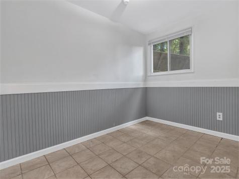 114 Elden Street Hendersonville NC 28739