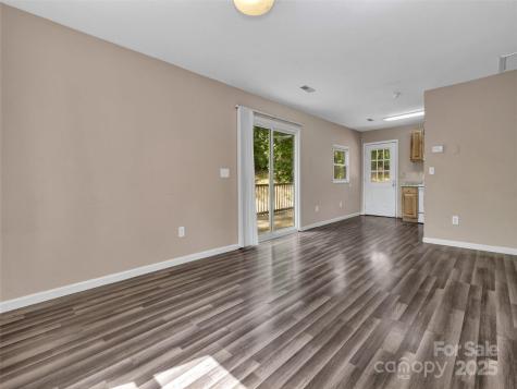 114 Elden Street Hendersonville NC 28739