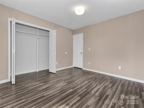 114 Elden Street Hendersonville NC 28739