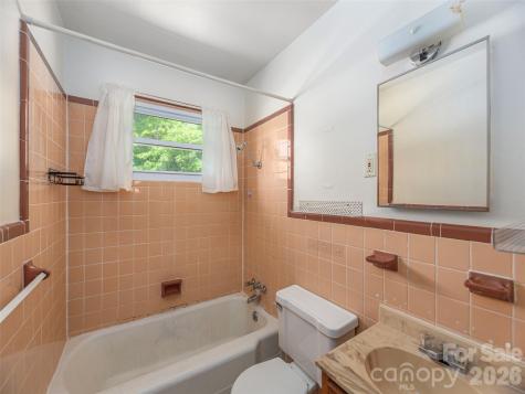 193 Old Howell Mill Road Waynesville NC 28786