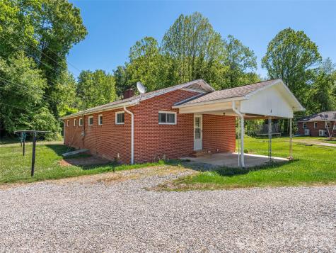 193 Old Howell Mill Road Waynesville NC 28786