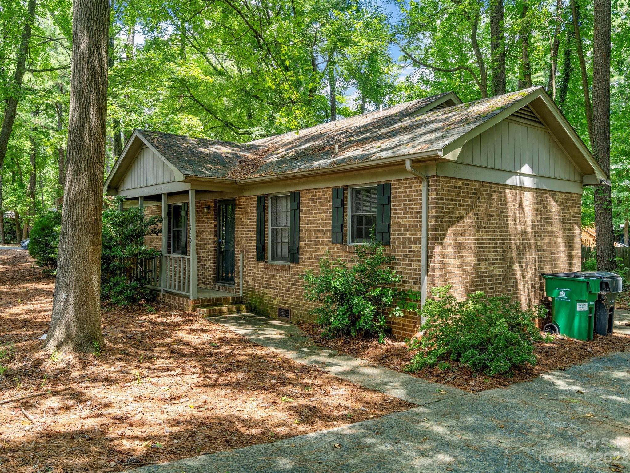 1061 Pineborough Road Charlotte NC 28212