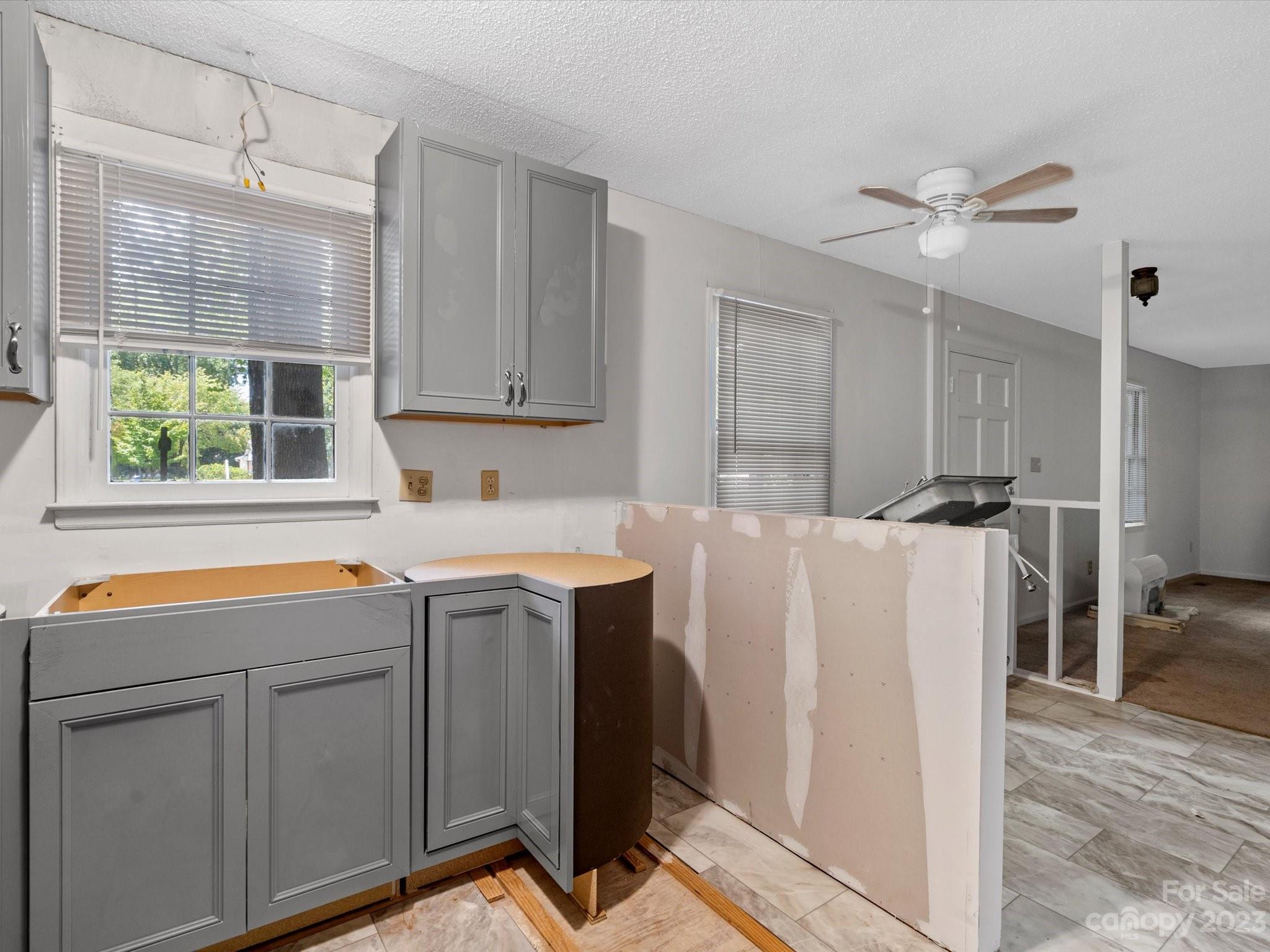 1061 Pineborough Road Charlotte NC 28212