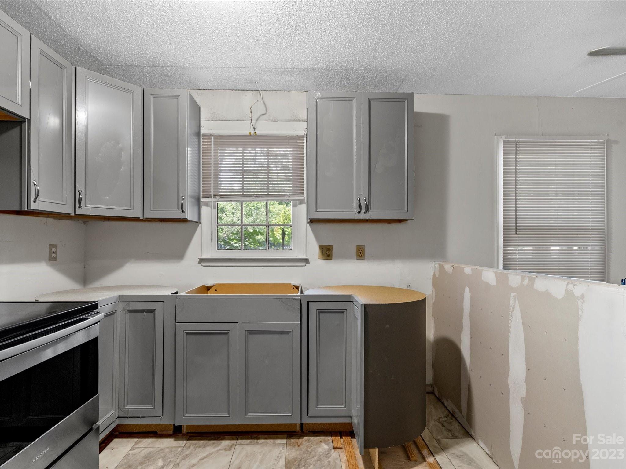 1061 Pineborough Road Charlotte NC 28212