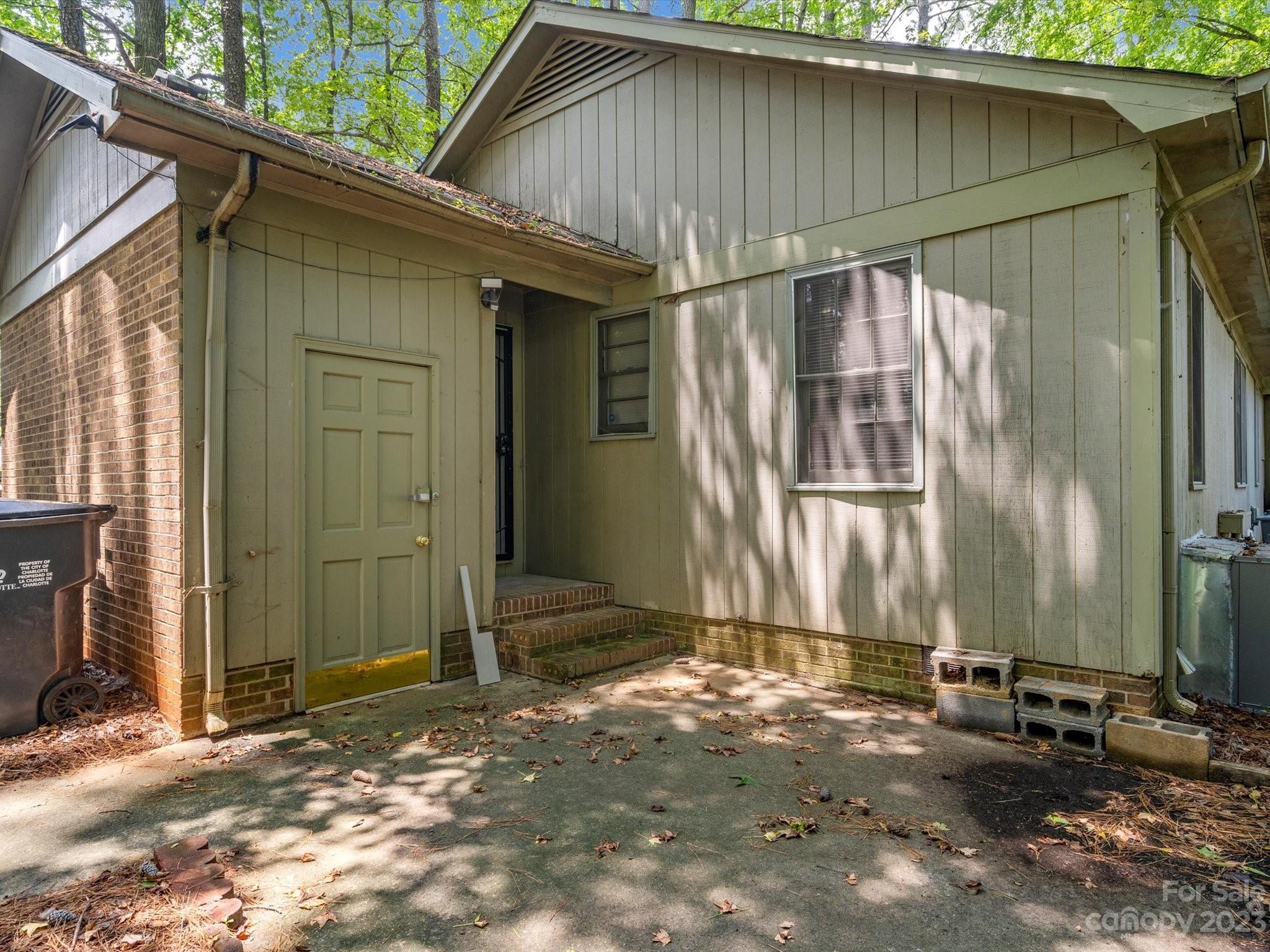 1061 Pineborough Road Charlotte NC 28212