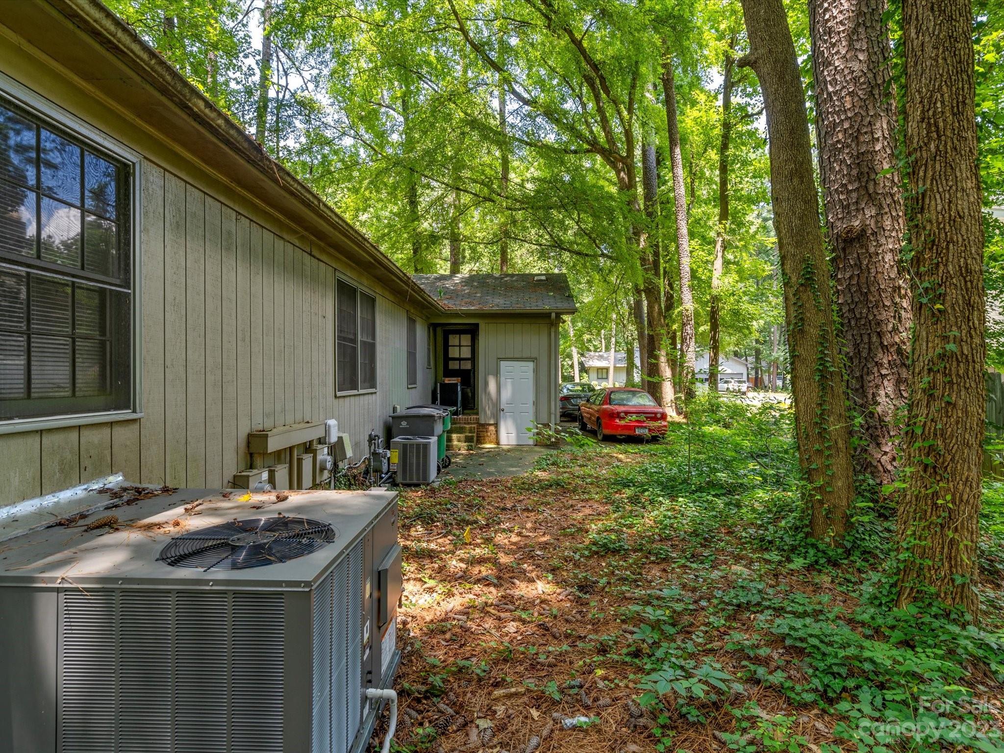 1061 Pineborough Road Charlotte NC 28212