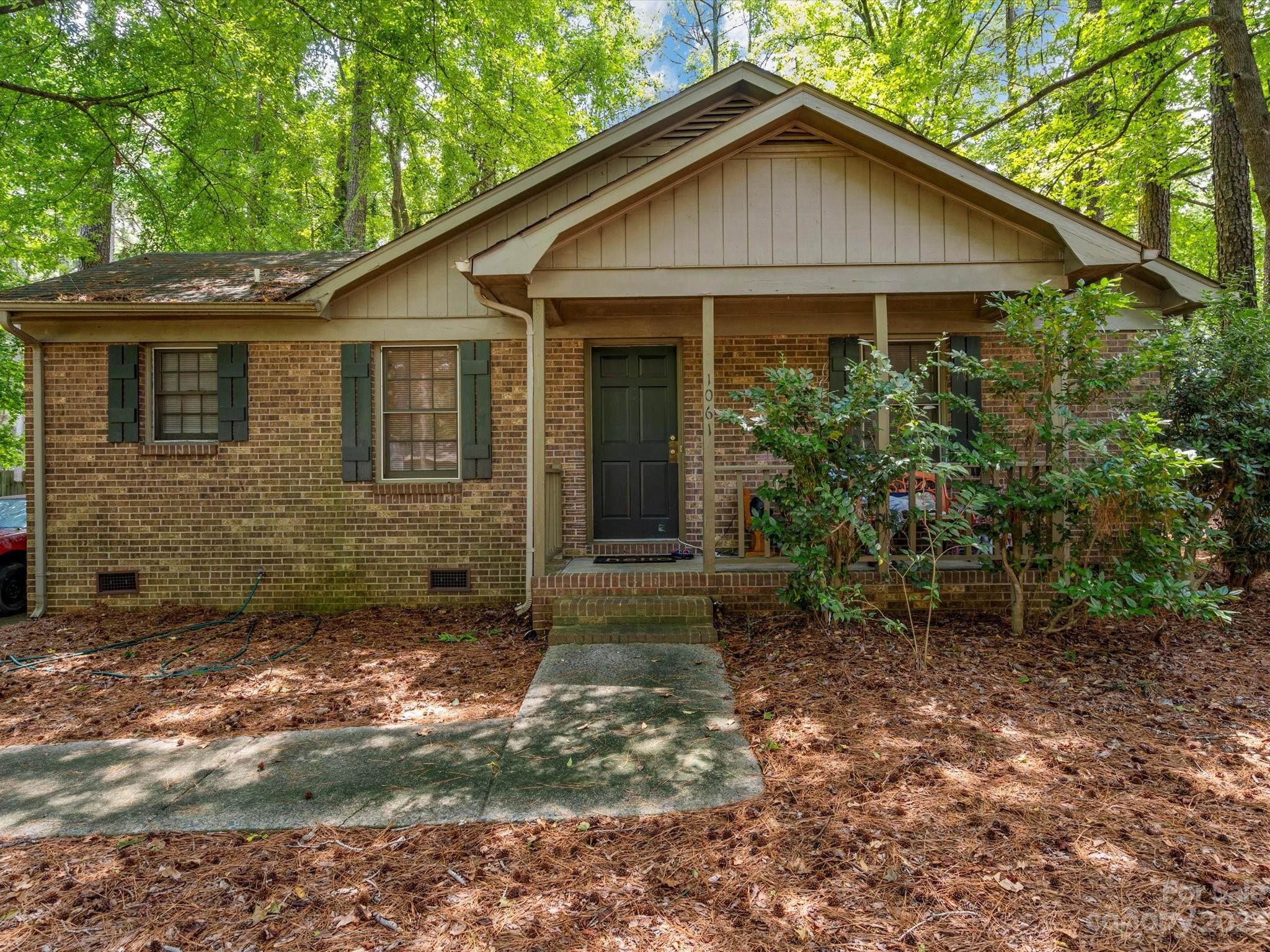 1061 Pineborough Road Charlotte NC 28212