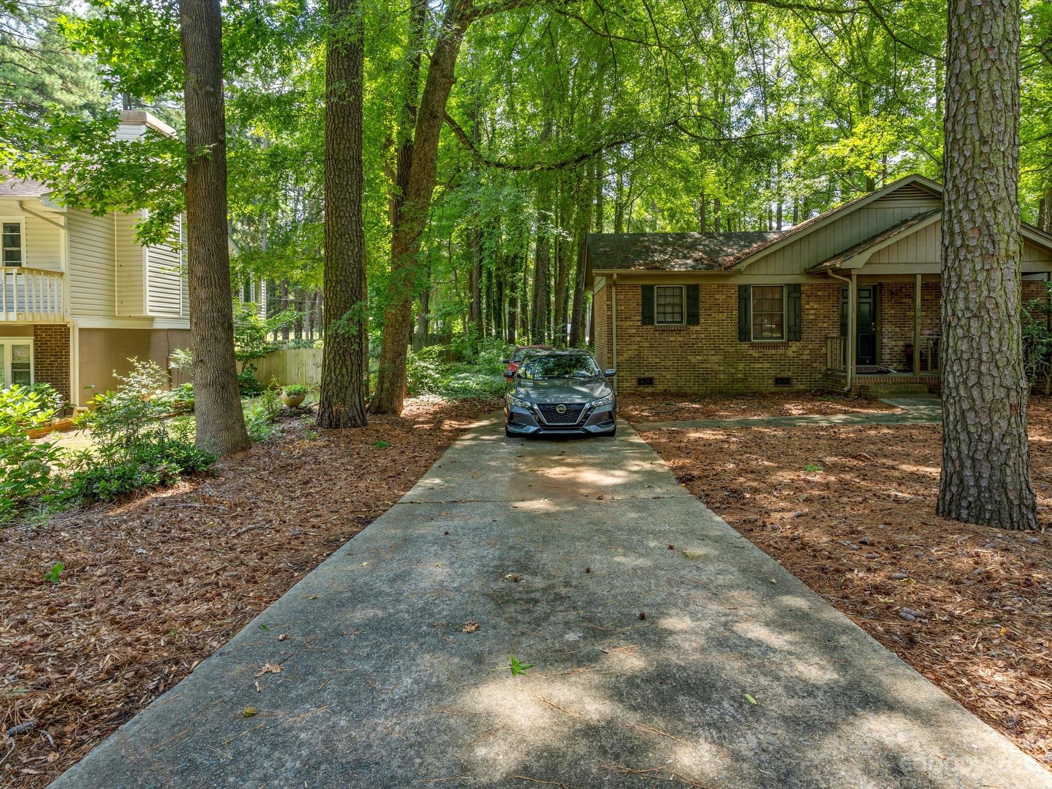 1061 Pineborough Road Charlotte NC 28212