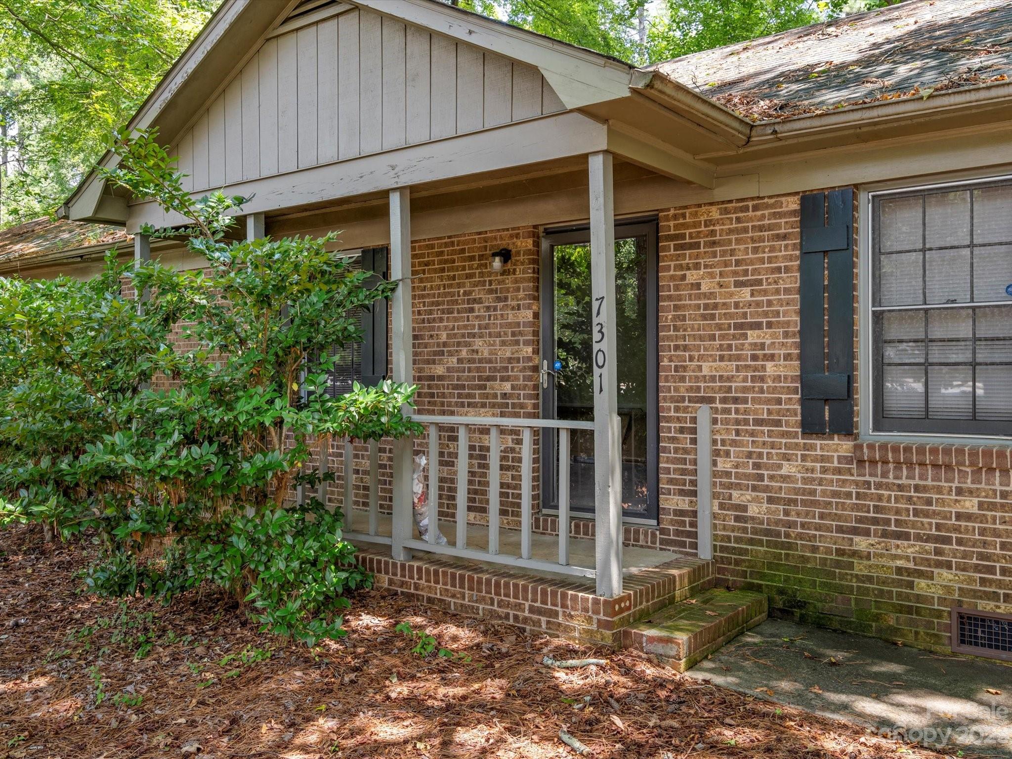 1061 Pineborough Road Charlotte NC 28212