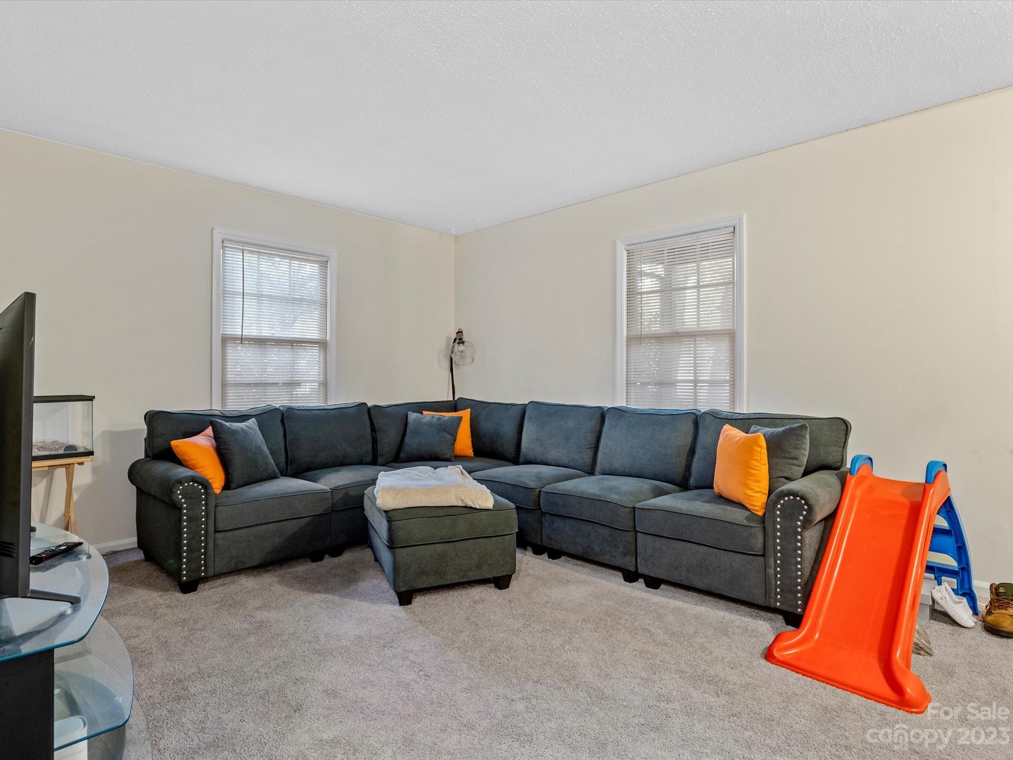 1061 Pineborough Road Charlotte NC 28212