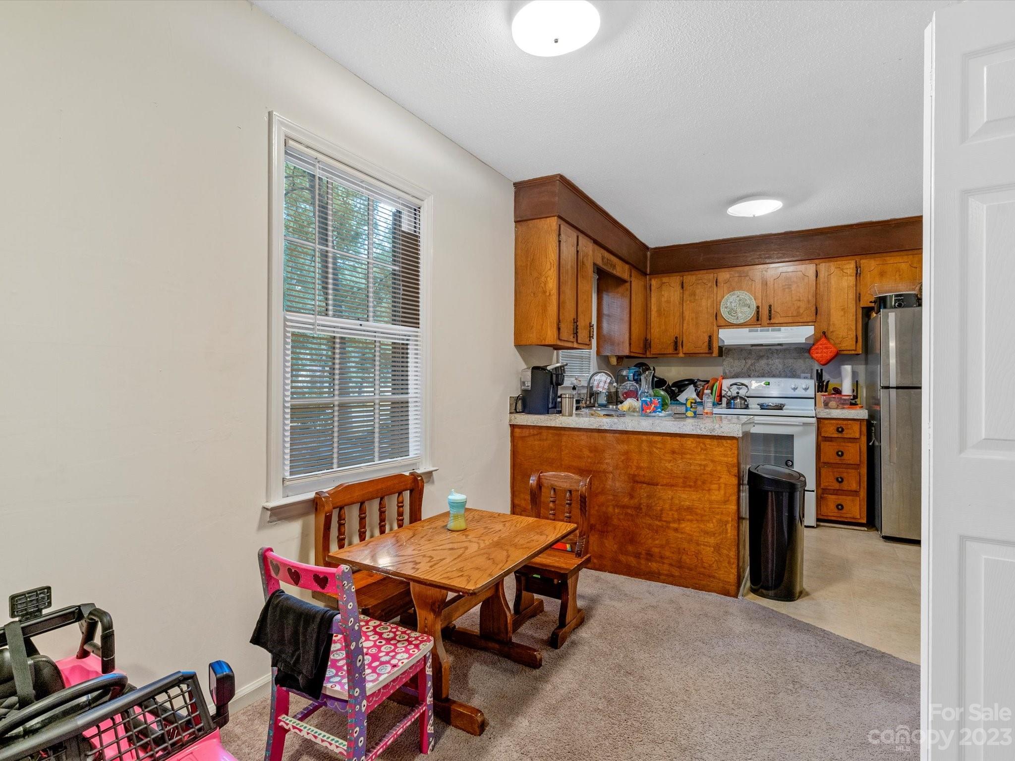 1061 Pineborough Road Charlotte NC 28212