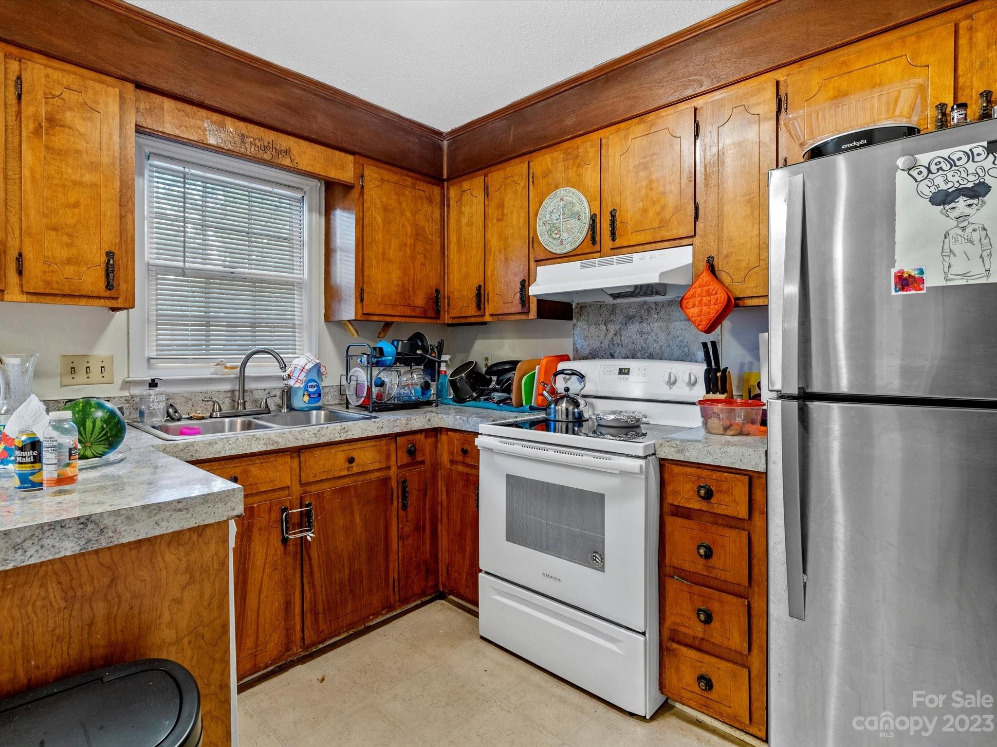 1061 Pineborough Road Charlotte NC 28212