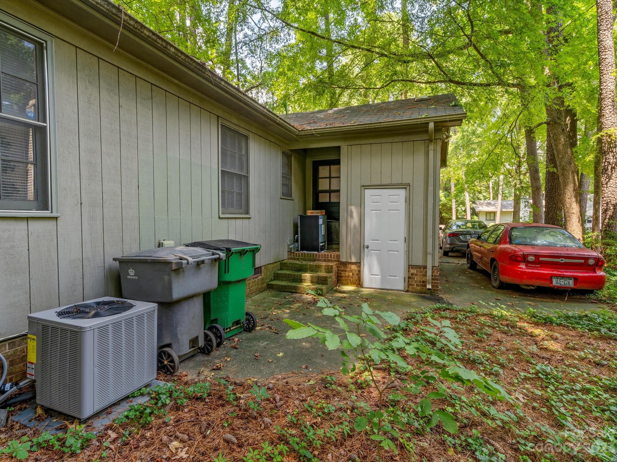 1061 Pineborough Road Charlotte NC 28212