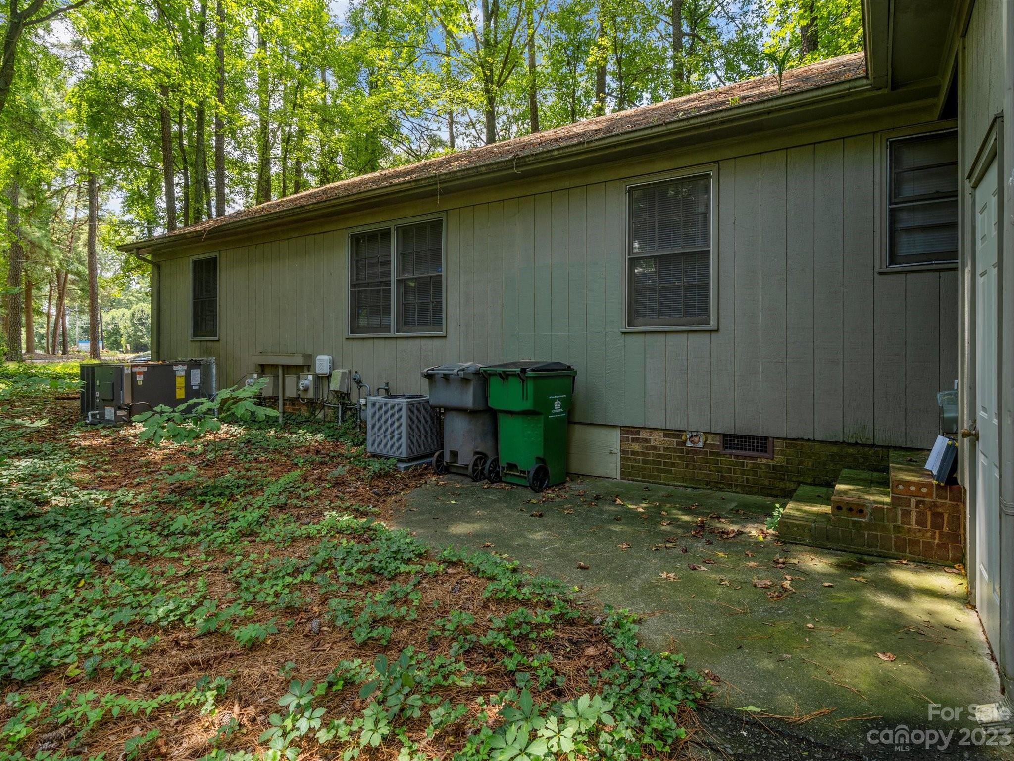 1061 Pineborough Road Charlotte NC 28212