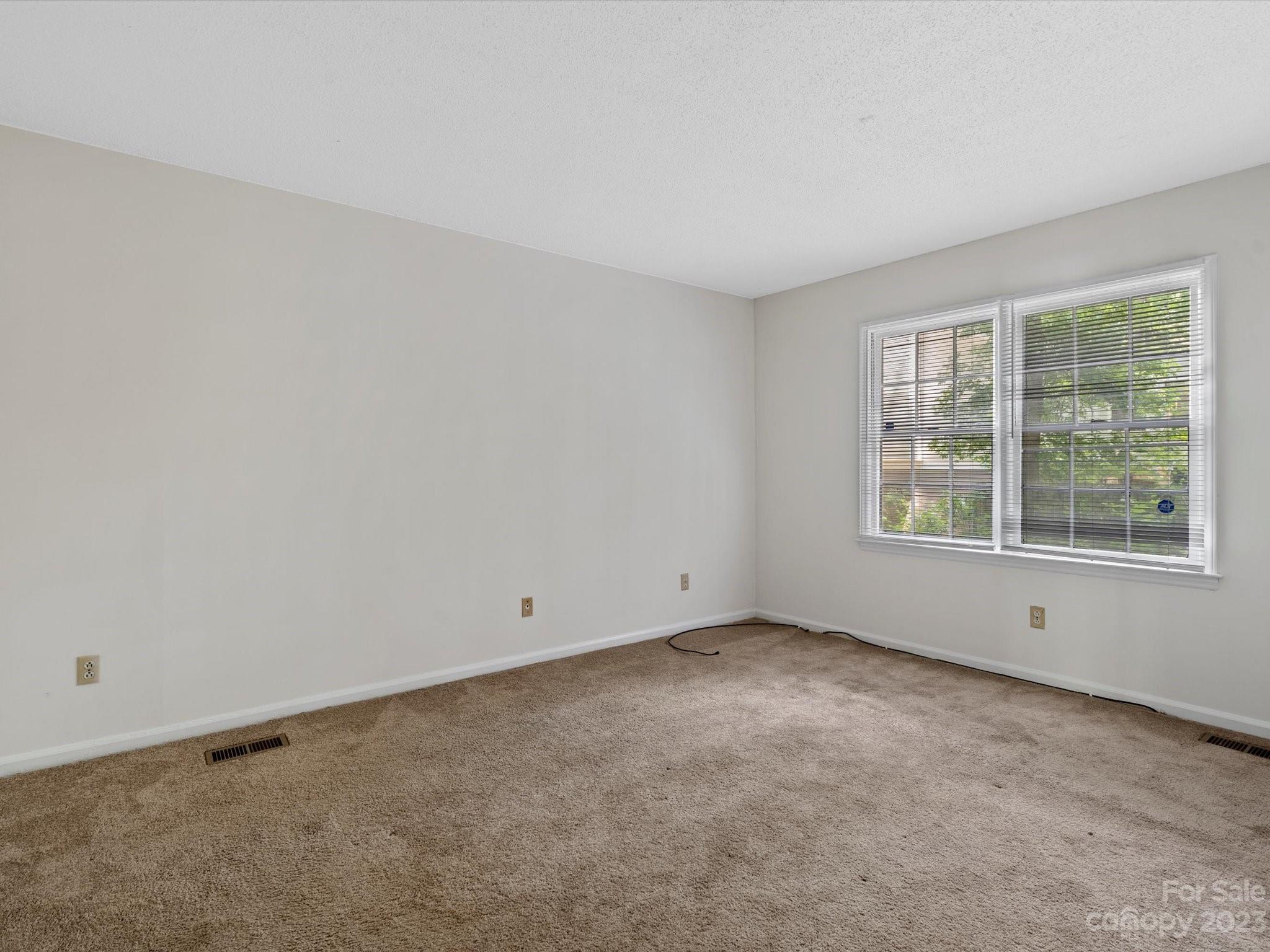 1061 Pineborough Road Charlotte NC 28212