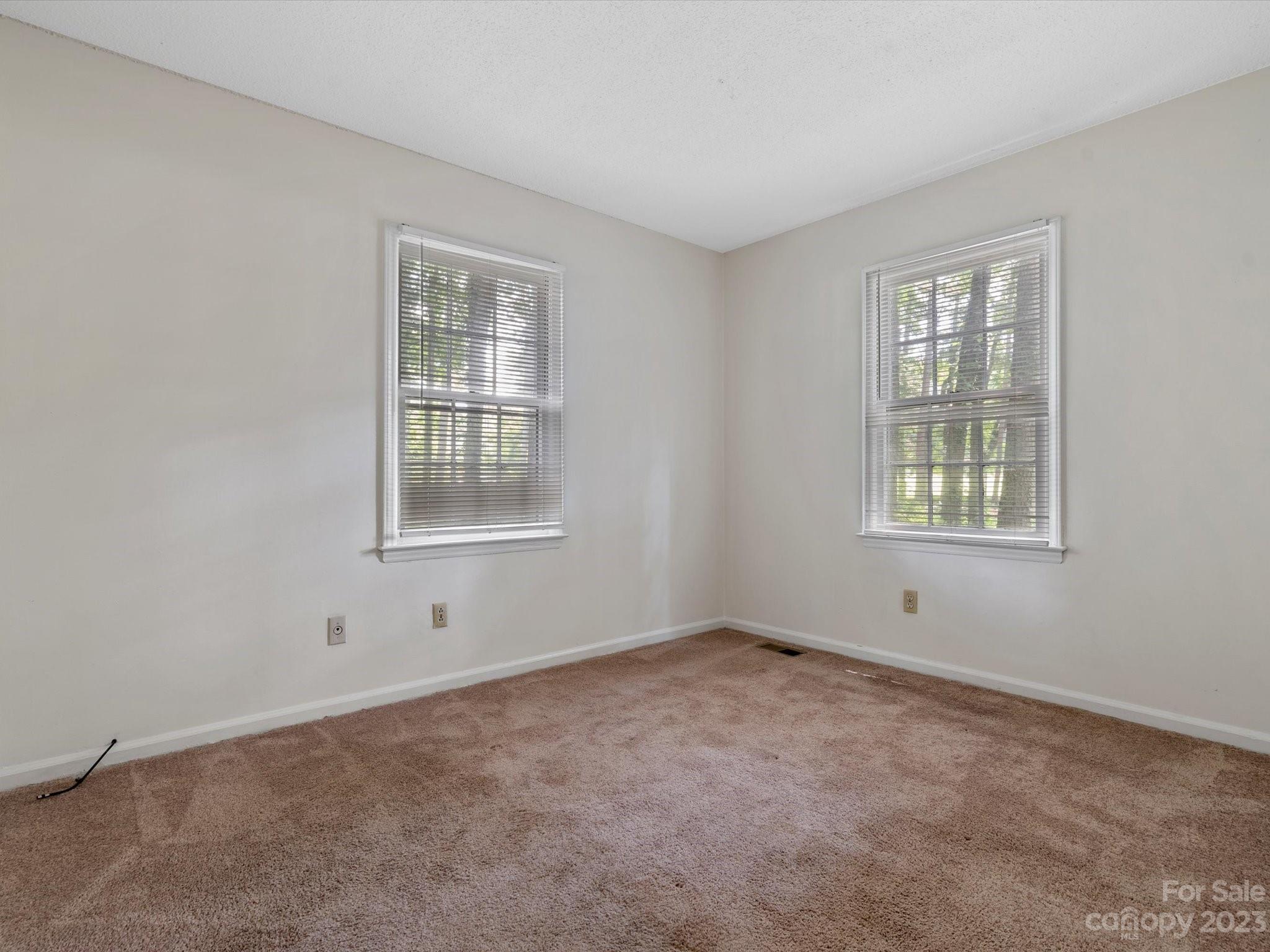 1061 Pineborough Road Charlotte NC 28212