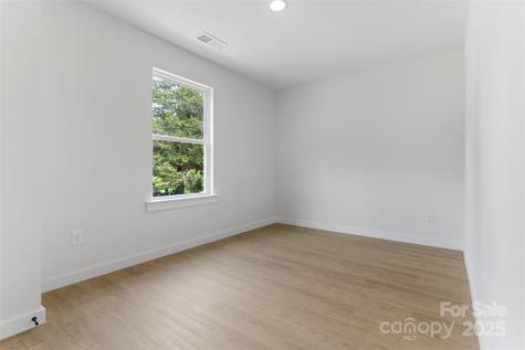 121 18th Street NW Hickory NC 28601