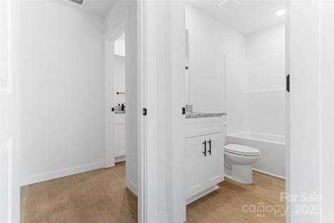 121 18th Street NW Hickory NC 28601