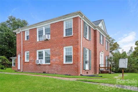 517 Willow Street Mount Airy NC 27030