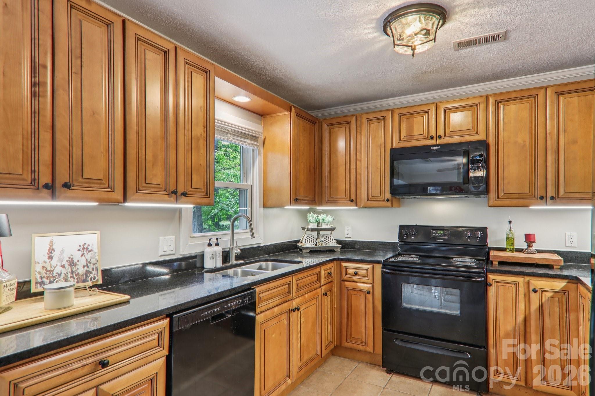 416 S Cherokee Avenue Black Mountain NC 28711