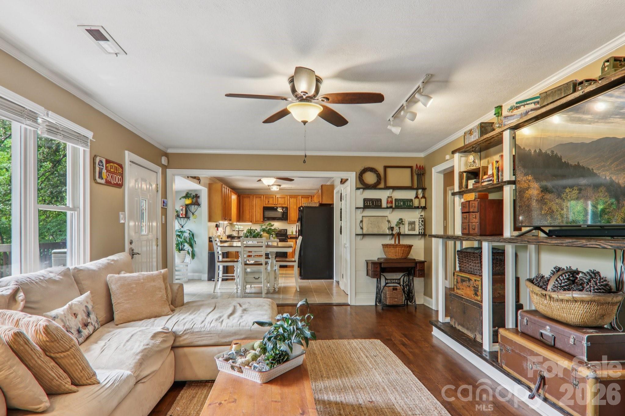 416 S Cherokee Avenue Black Mountain NC 28711
