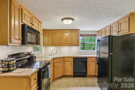 416 S Cherokee Avenue Black Mountain NC 28711