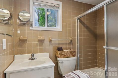 416 S Cherokee Avenue Black Mountain NC 28711