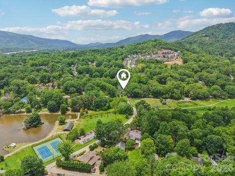 416 S Cherokee Avenue Black Mountain NC 28711