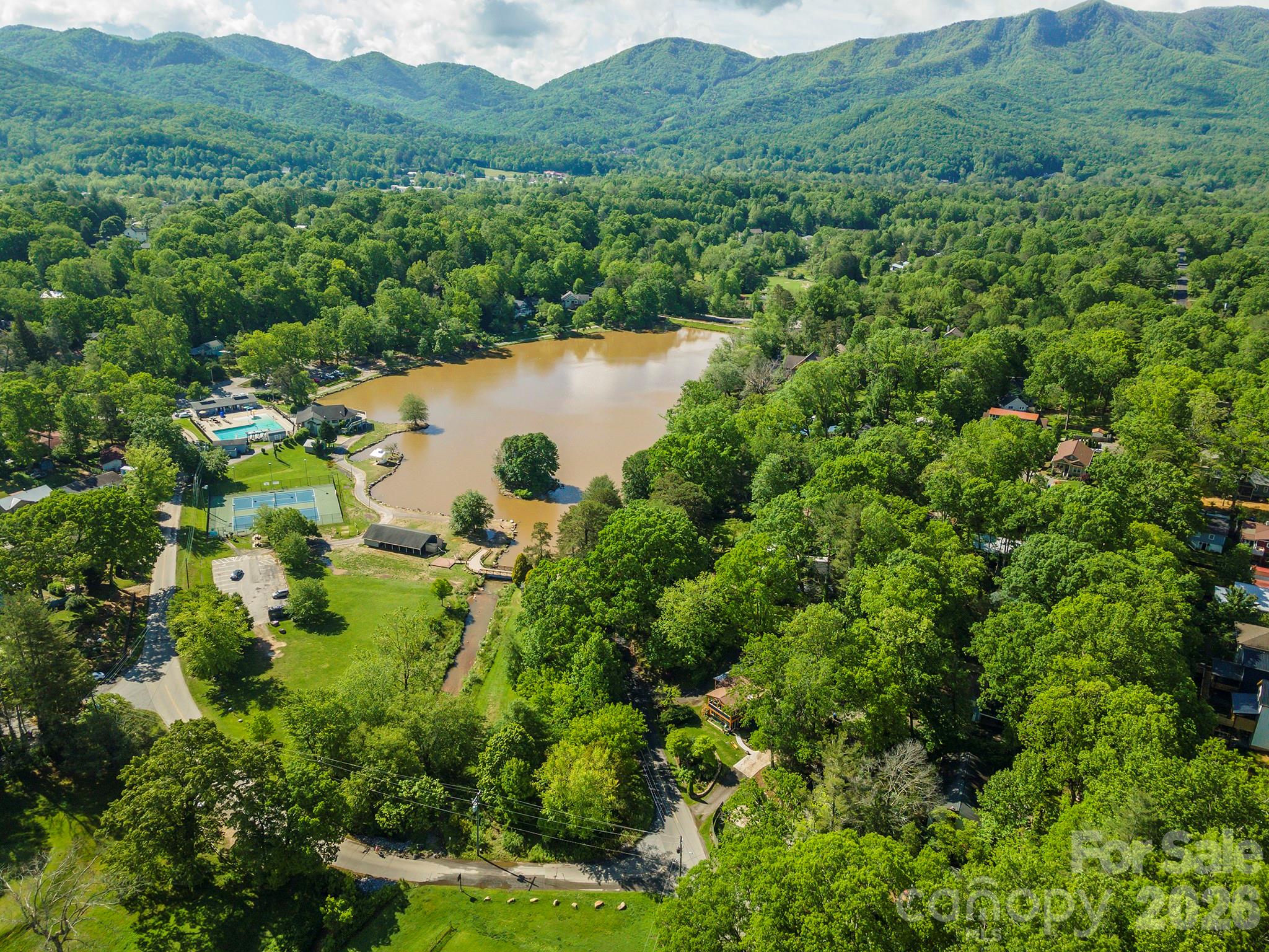 416 S Cherokee Avenue Black Mountain NC 28711