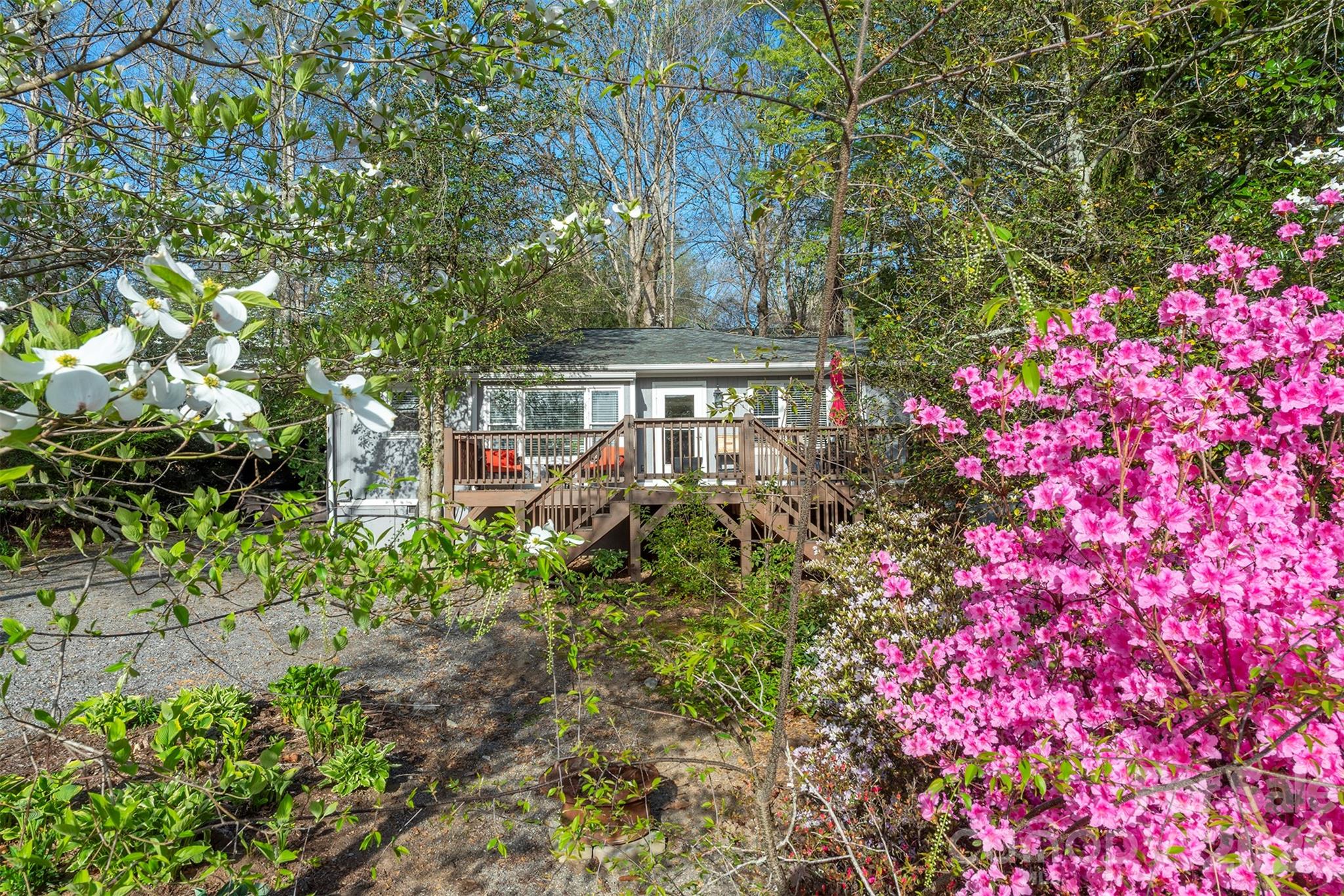 416 S Cherokee Avenue Black Mountain NC 28711
