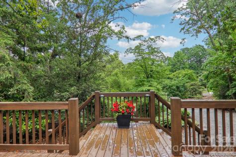 416 S Cherokee Avenue Black Mountain NC 28711