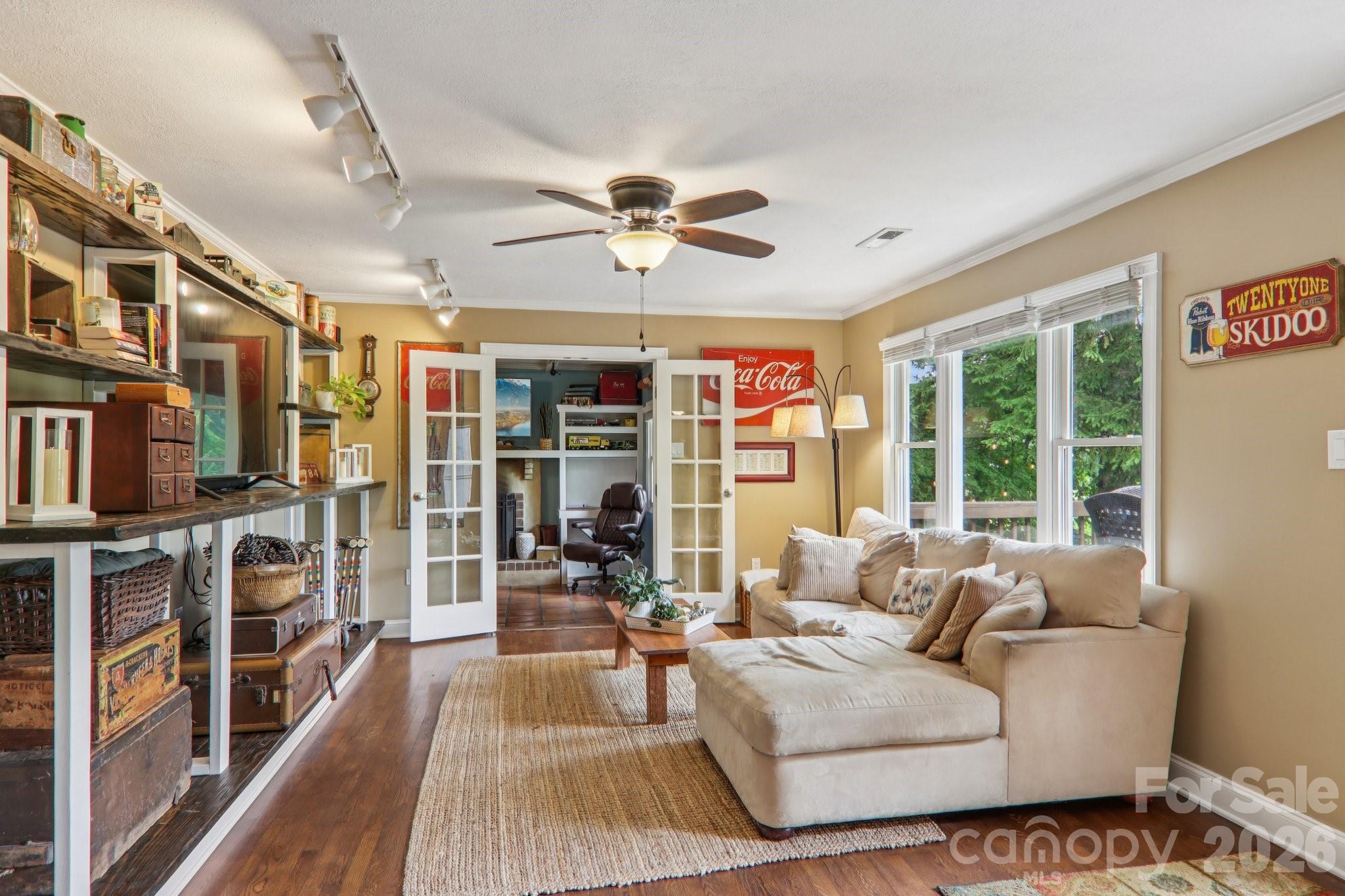 416 S Cherokee Avenue Black Mountain NC 28711