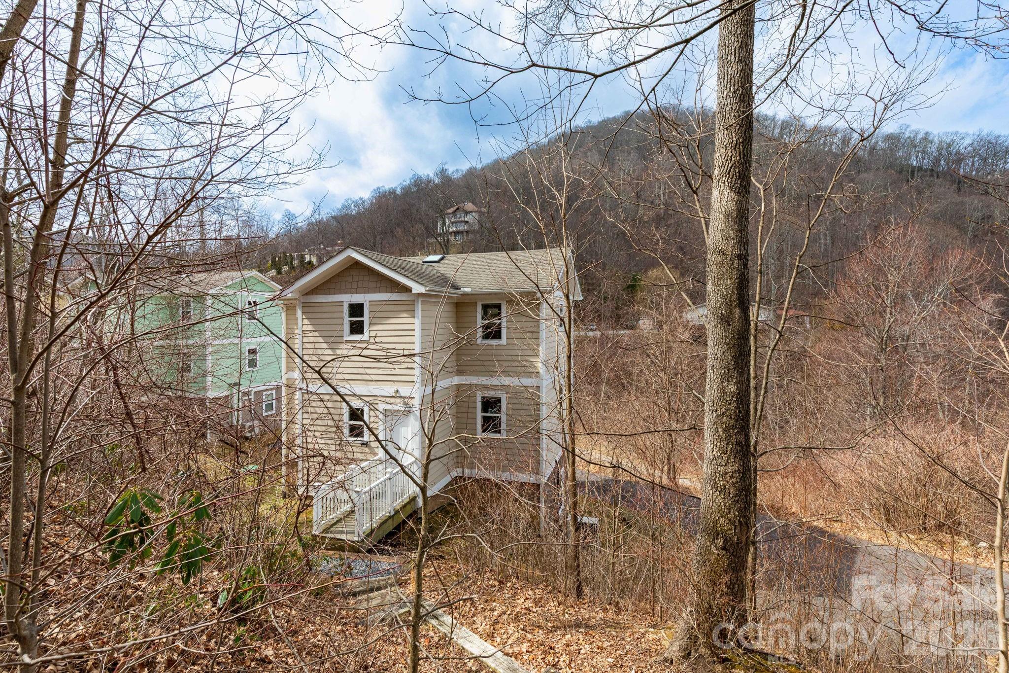 14 Lila Lane Clyde NC 28721