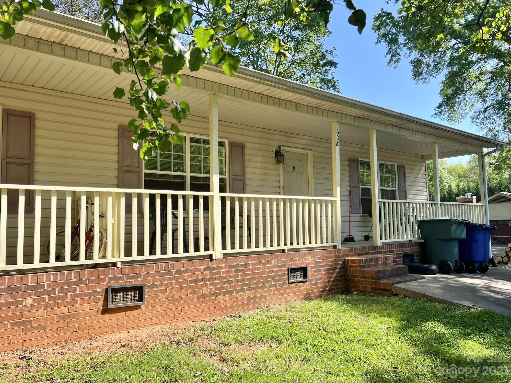 608 3rd Street Place SW Conover NC 28613