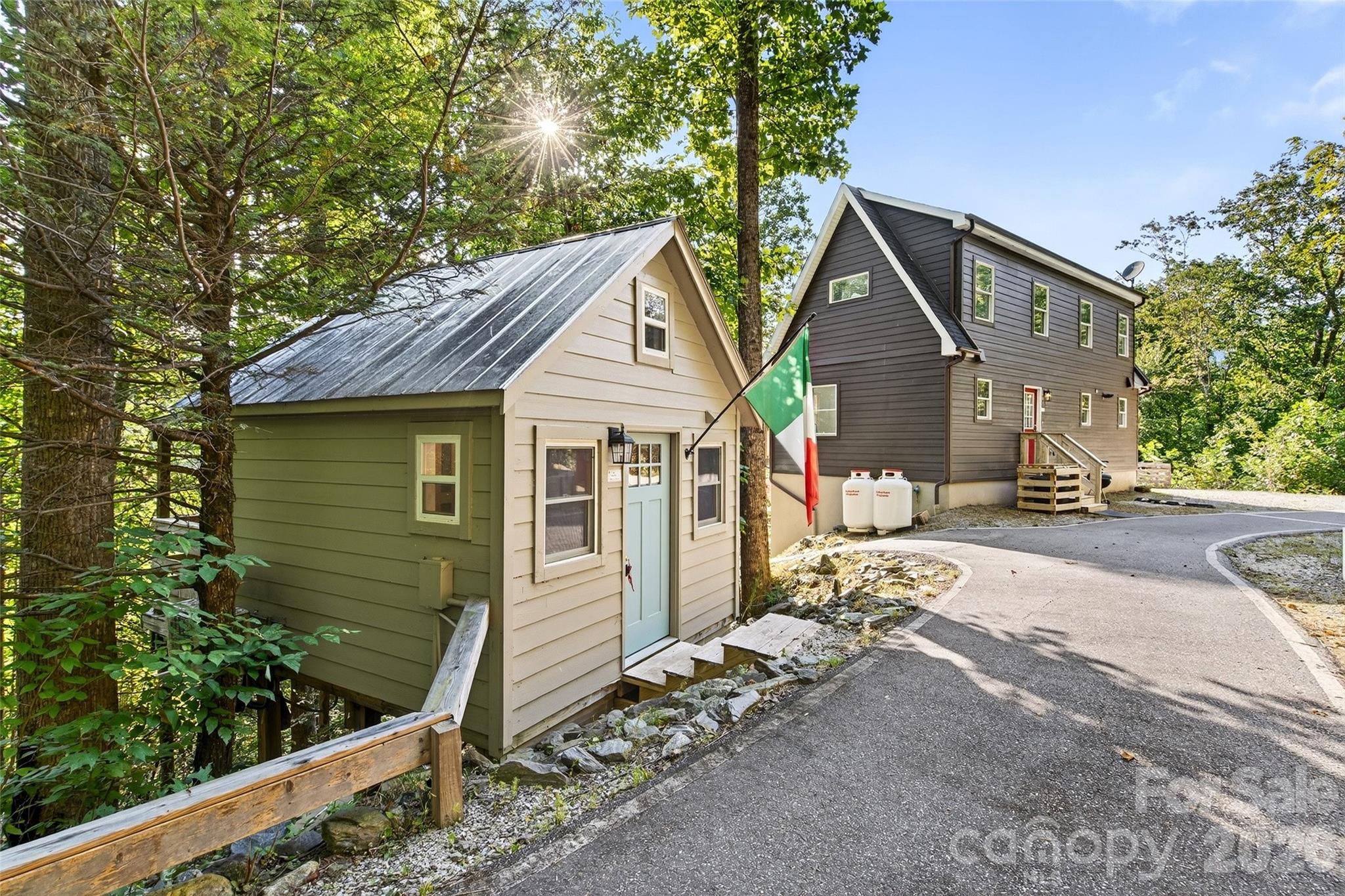 8026 Buck Creek Road Marion NC 28752