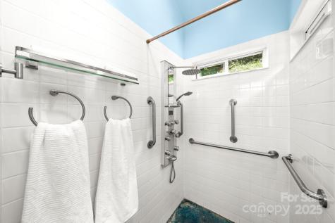 108 Lakewood Drive Asheville NC 28803