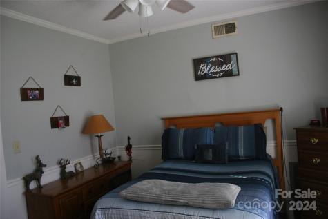 316 N Government Street Lincolnton NC 28092