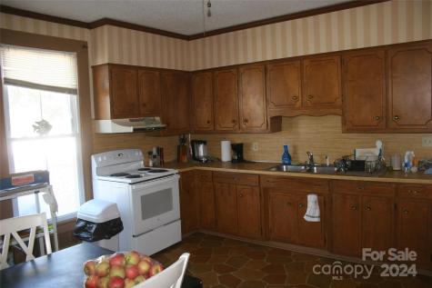 316 N Government Street Lincolnton NC 28092