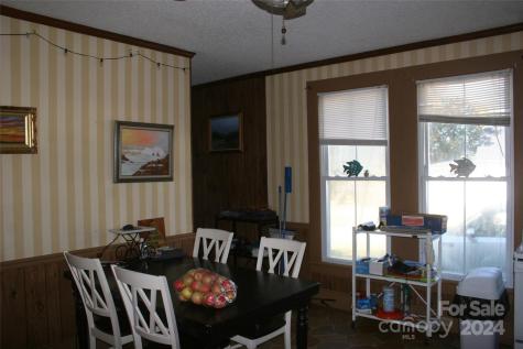 316 N Government Street Lincolnton NC 28092