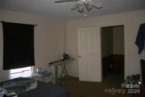 316 N Government Street Lincolnton NC 28092