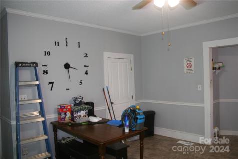 316 N Government Street Lincolnton NC 28092